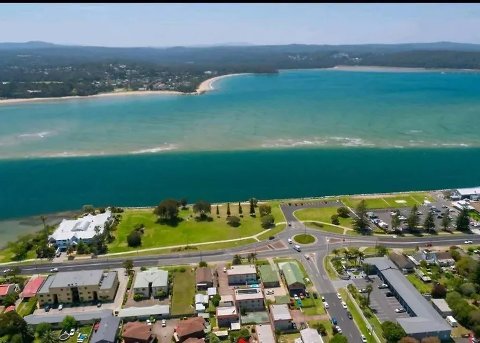 Central 2 Beddy On Beach Road!