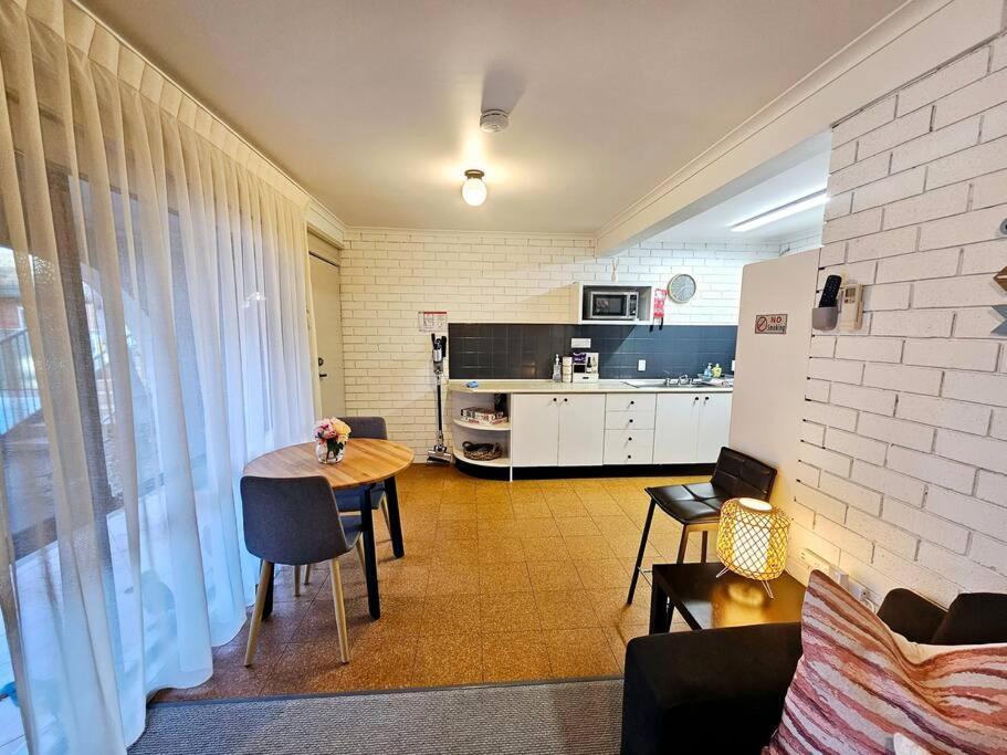 2 Beddy On Road! Apartment