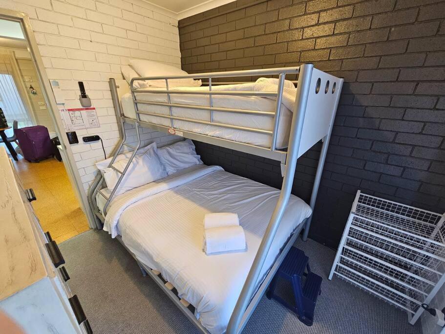 2 Beddy On Road! Apartment